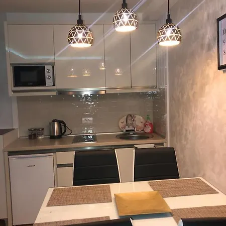 Kraljevi Cardaci Sadikovic Sa Garazom